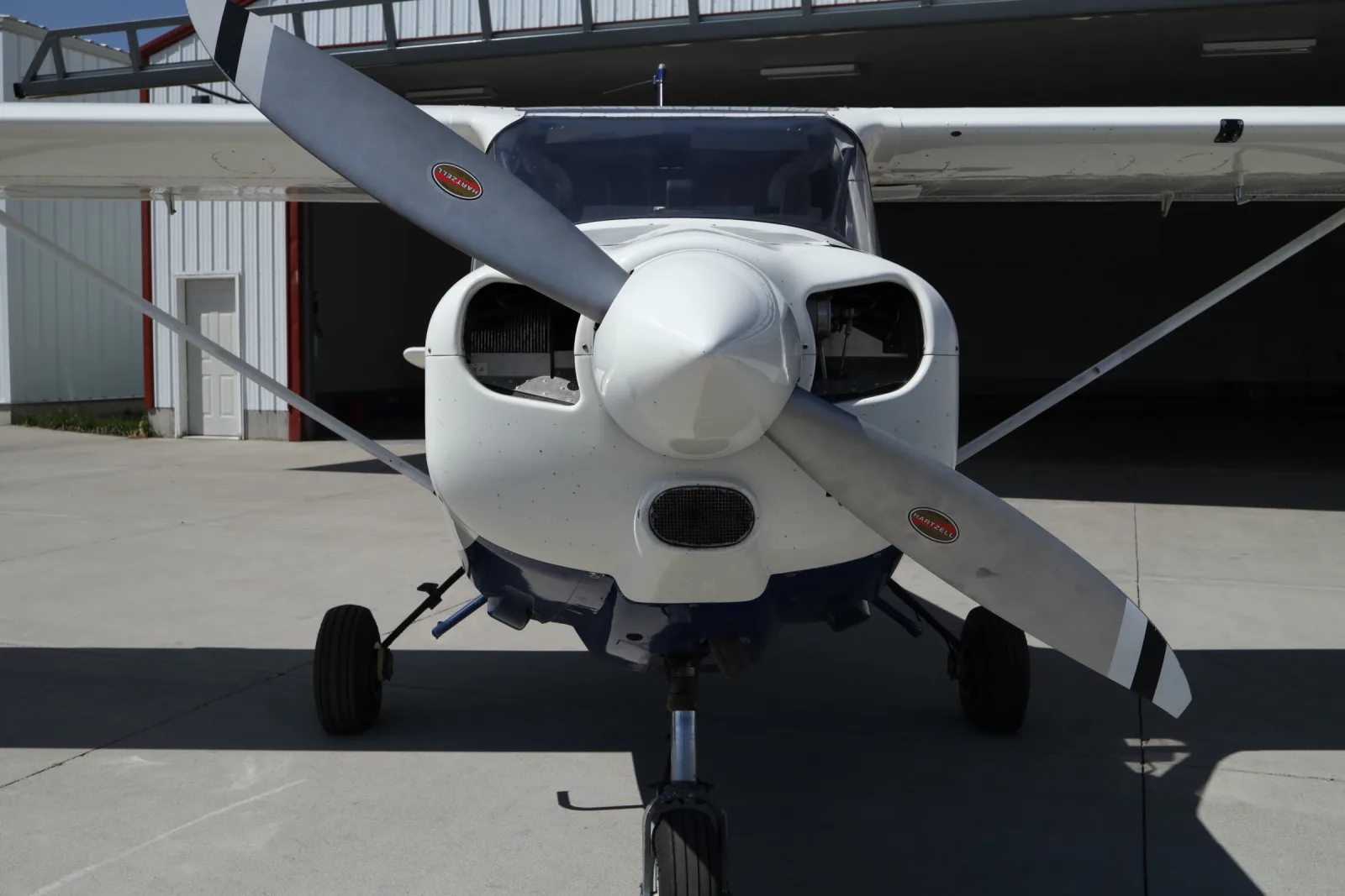 Cessna 172 front three-quarter view
